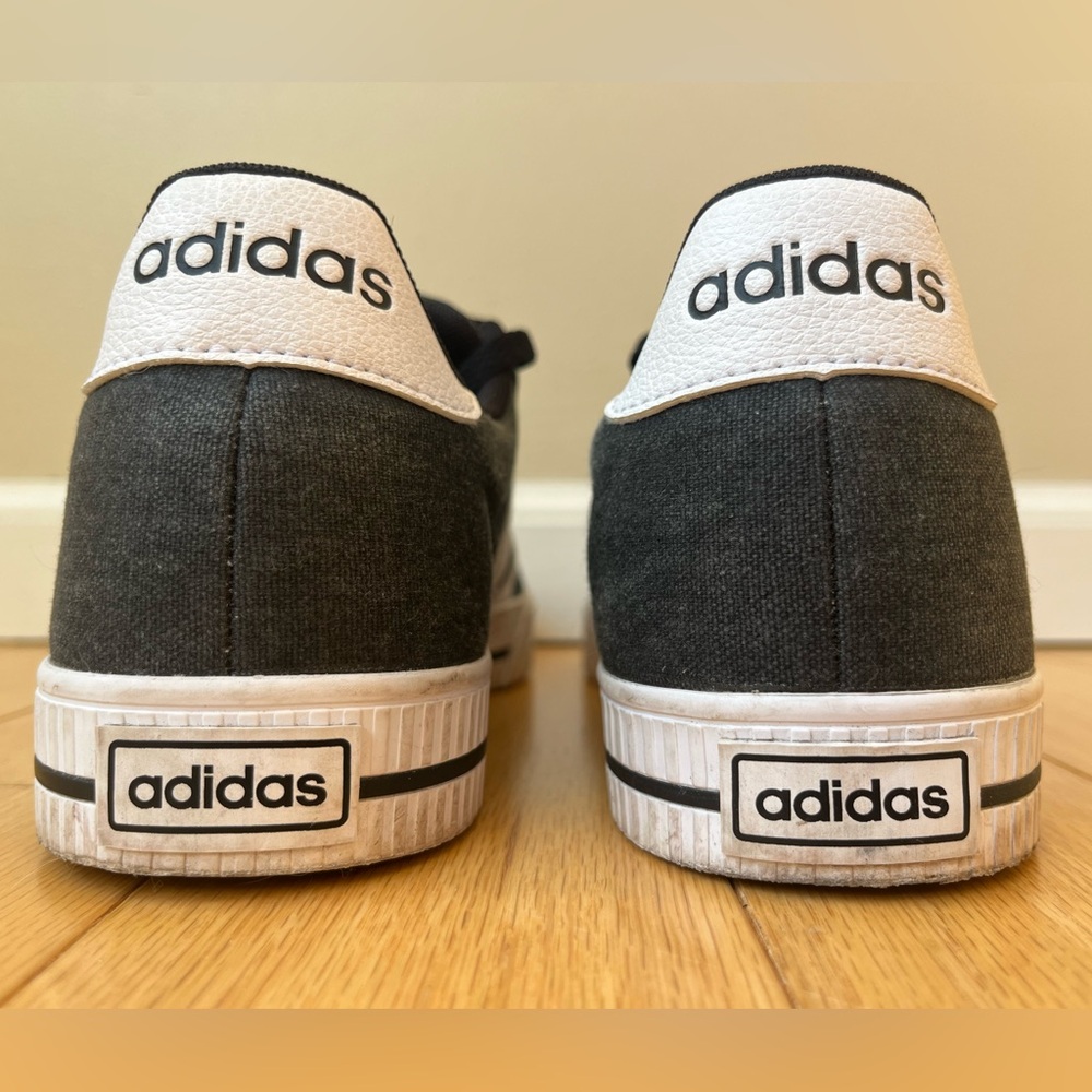 Men’s Adidas Daily 3.0 Shoes - Dark Gray - Size 9 - Picture 6 of 9